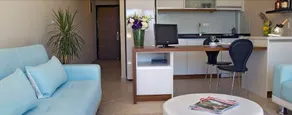 Captain Hotel - Image 3