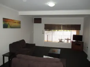 Delprat Terrace Apartments - Image 3