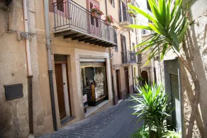 Casa con Giardino Interno nel Cuore Delle Madonie by Wonderful Italy - Image 4