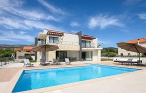 Luxurious Home In Dubrava Kod Sibenika With Sauna - Image 2