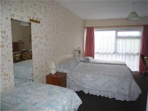 The Cliff Hotel - Image 3