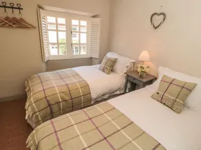 Ivy Cottage - Image 2