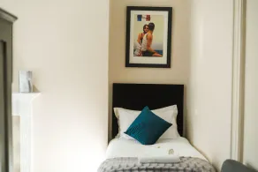 The Henry Guest House - Image 5
