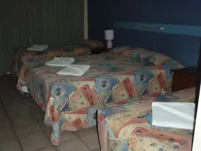 Gladstone Village Motel - Image 2
