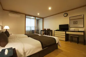 Paradise Bound Hotel & Resort - Image 2