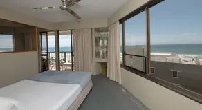 Aloha Apartments - Image 3
