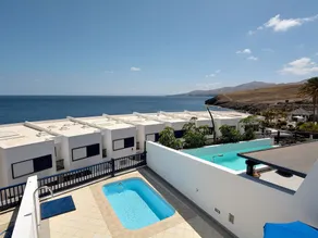 Comfortable, Attached Holiday Home With Private Pool and Near the sea - Image 5