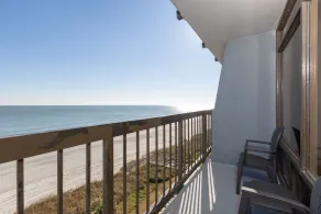Schooner Beach and Racquet Club by Capital Vacations - Image 2