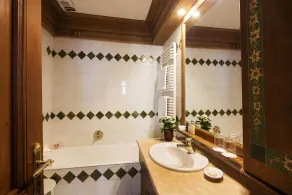 Bellevue Suites & Spa - Image 2