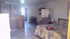 Bronco Motor Inn - Image 3
