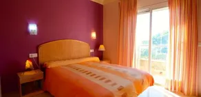 Casa con piscina comunitaria estartit - Image 2