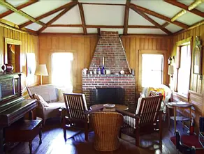 Gray Cottage - Three Bedroom Home - Image 2