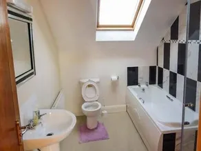 6 Strand Cottages - Image 2