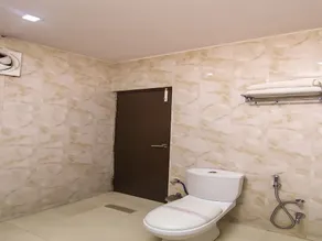 Hotel Crossroad - Image 4