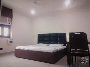OYO 31023 hotel sartaj - Image 3