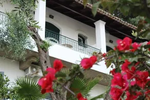 Natasa & Spyros Villa Apartments - Image 3