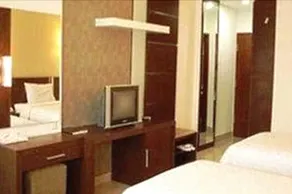 Naval Hotel - Image 5