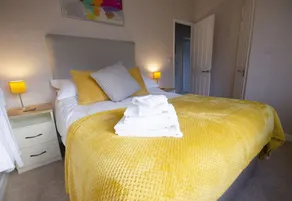 Long Lane Lodge - Lodge with Hot Tub - Image 3