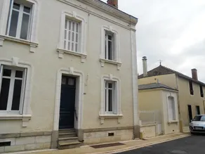 Maison de 3 chambres avec jardin clos et wifi a Airvault - Image 4