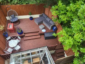 Beach Front 2-bed Apartment With Deck & BBQ - Image 4
