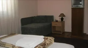 Bimbo Hotel - Image 2