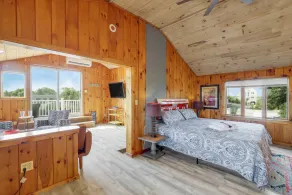 Sea View Loft - Image 5