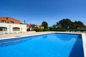 Apartamentos La Gola - Image 2