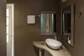 Amoudi Villas - Image 2