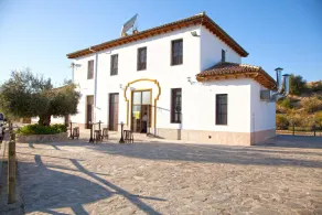 Hotel Puerta de la Sierra - Image 5
