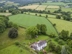 Plush Holiday Home in Cornwall With Private Garden - Image 3