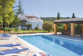4 bedrooms villa with private pool jacuzzi and furnished garden at Santa Eularia des Riu - Image 4