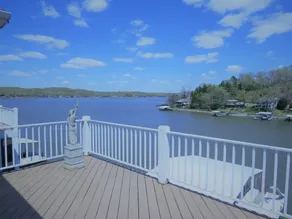 Shore House - Image 3