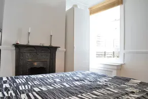 Modern Zone 1 London Apartment - Image 2