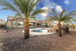 Athena 4 Bedroom Home by RedAwning - Image 4