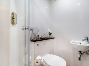 Queen Anne Suite - Image 3