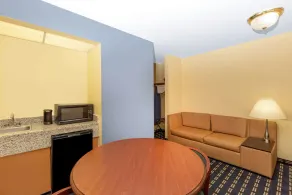 Days Inn by Wyndham Chillicothe - Image 2