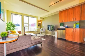 Pike & Pine Capital Hill Suites - Image 4