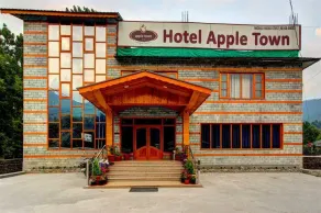 Aamod At Apple Town - Image 3