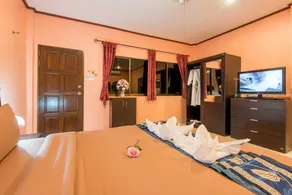 Tananza Resort and Homestay Phuket - Image 2