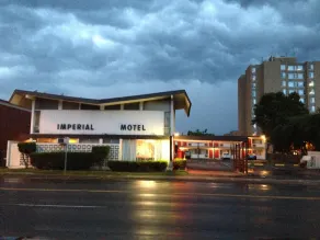 Imperial Motel - Image 4