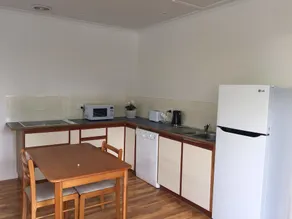 Nutgrove Beach Studio Apartment - Image 3