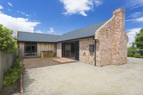 EMBRACING EVANDALE - Hosted by L'Abode Accommodation - Image 3