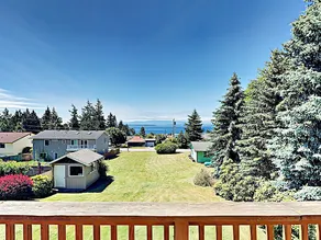 Coupeville  By Admiralty Bay 3 Bedroom Home - Image 2