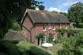 Warre Cottage - Image 5