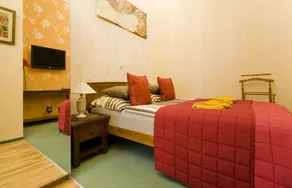 Budapest GuestRooms - Image 4