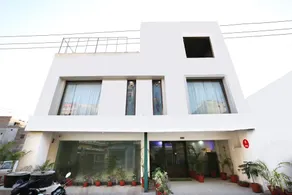 OYO 8776 Citi Inn Zirakpur - Image 3