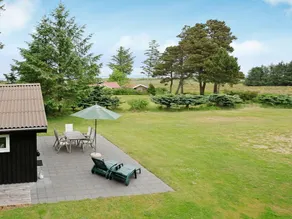 Quaint Holiday Home in Hirtshals With Terrace - Image 4