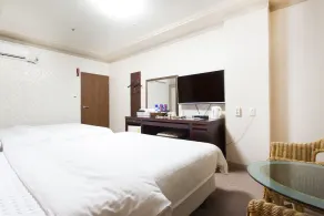 NS Hotel - Image 2