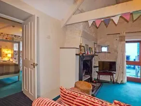 The Aylesbury Cottage - Image 4