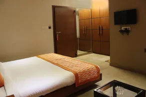 B&B Hotel by OYO Rooms - Image 2